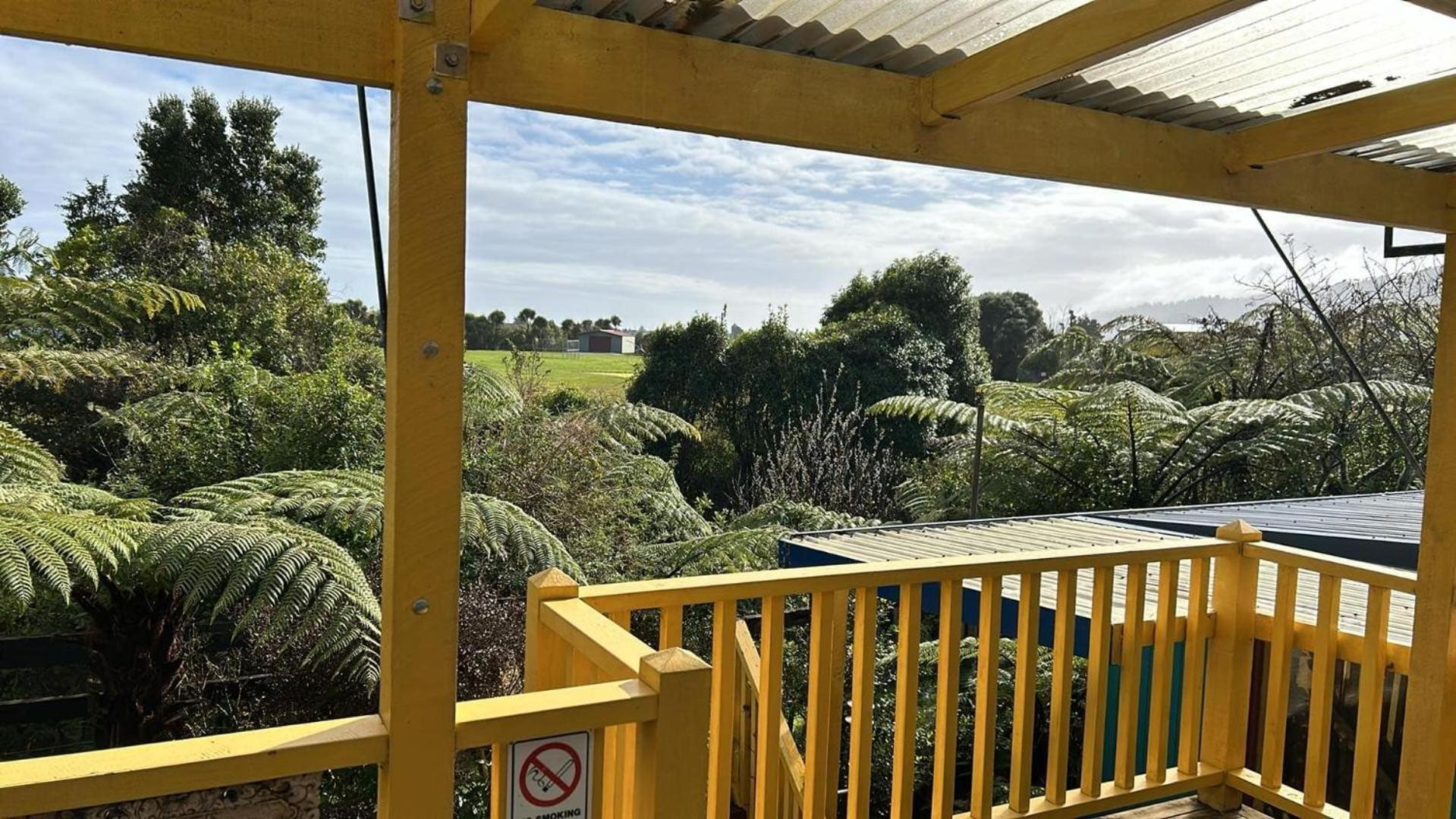 Global Village Travellers Hostel Greymouth