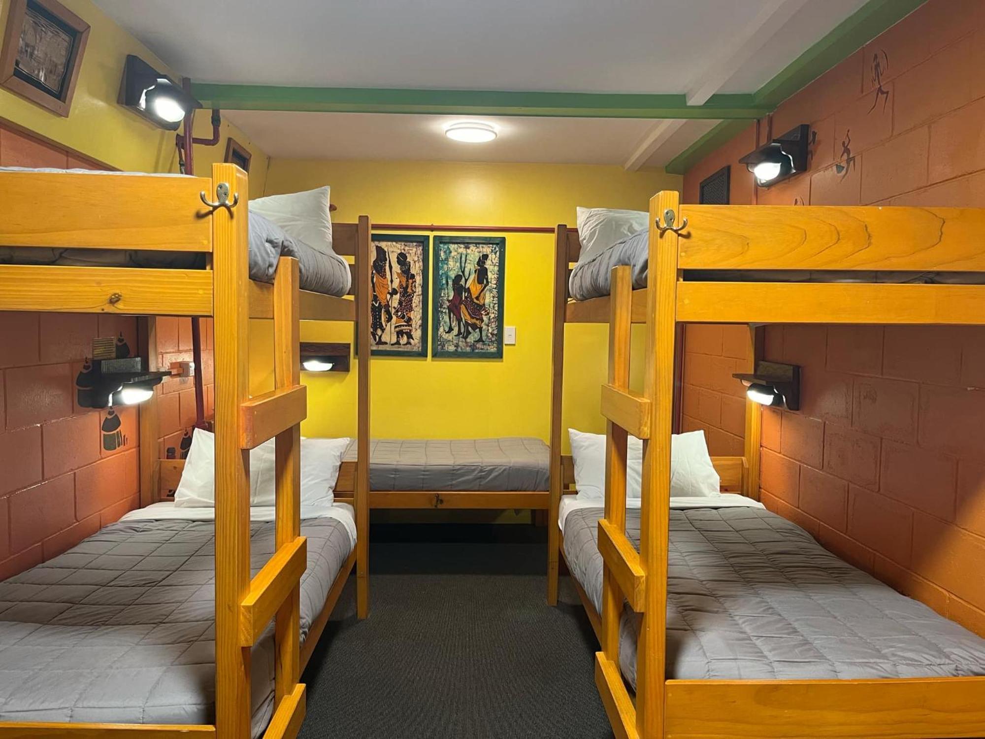 Hostel Global Village Travellers *