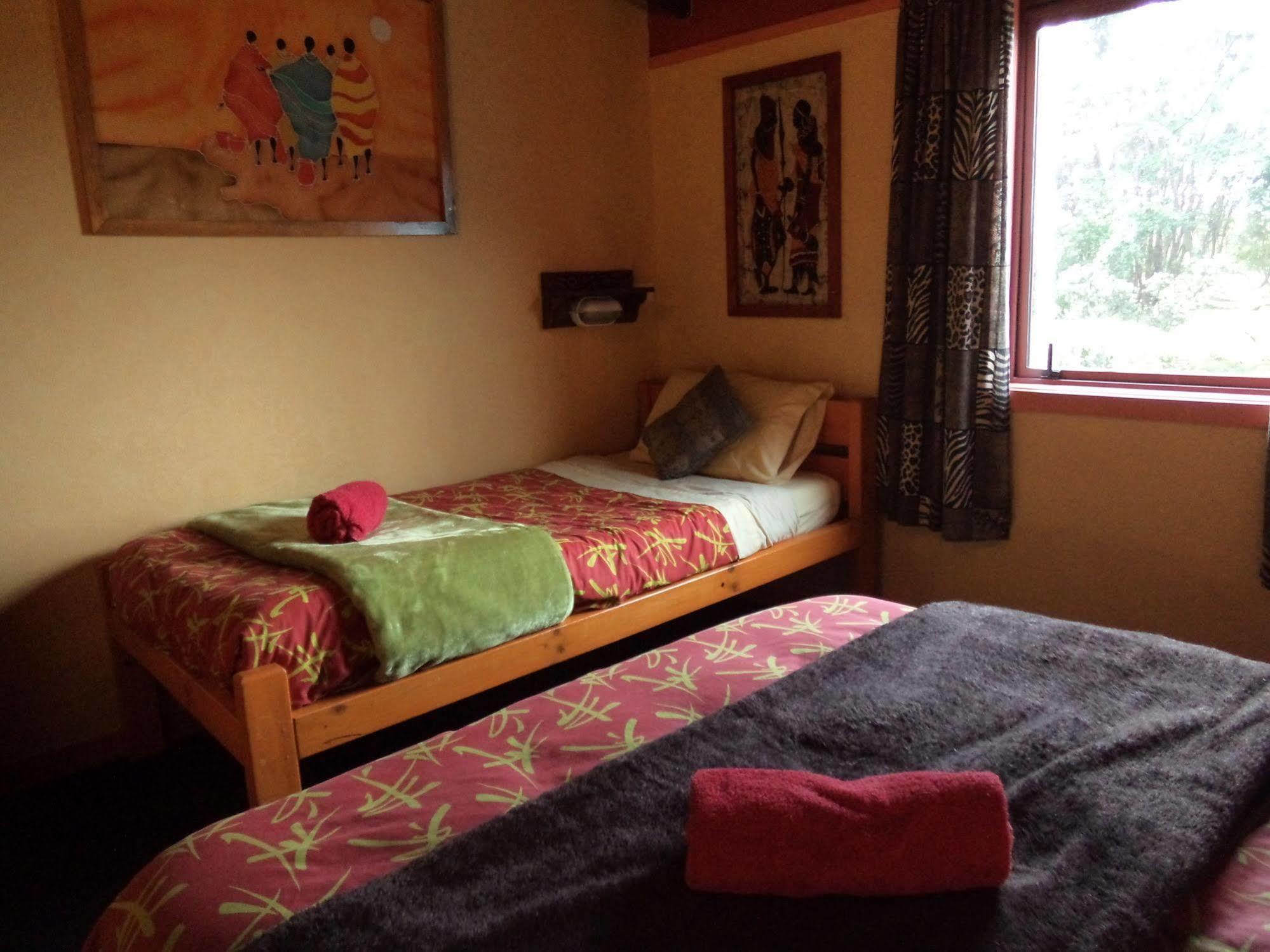 Global Village Travellers Hostel Greymouth